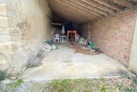 Exceptional Property with Land