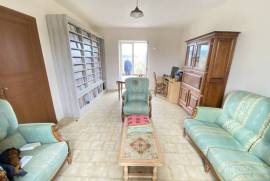Exceptional Property with Land
