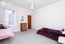 2 bedroom, Terraced House for sale