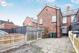 2 bedroom, Terraced House for sale