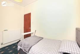 2 bedroom, Terraced House for sale