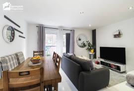 2 bedroom, Maisonette for sale