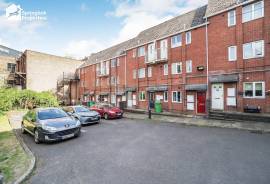2 bedroom, Maisonette for sale
