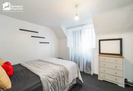 2 bedroom, Maisonette for sale