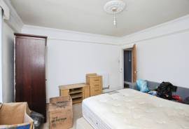 3 bedroom, Semi-detached house for sale