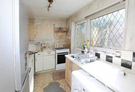 3 bedroom, Semi-detached house for sale