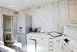 3 bedroom, Semi-detached house for sale