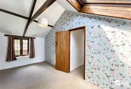 4 bedroom, Barn Conversion for sale