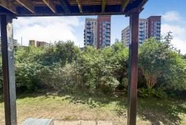 2 bedroom, Ground floor flat for sale