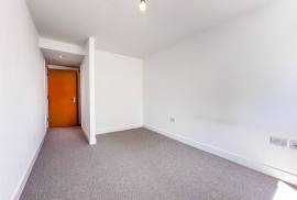 2 bedroom, Ground floor flat for sale