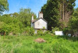 2 bedroom, Detached house for sale 2 bedroom, Detached house for sale