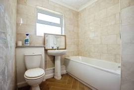 2 bedroom, Detached house for sale 2 bedroom, Detached house for sale