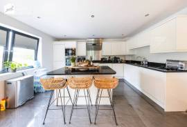 3 bedroom, Apartment for sale