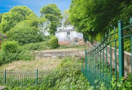 4 bedroom, Detached bungalow for sale