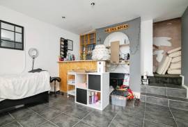 4 bedroom, Detached bungalow for sale