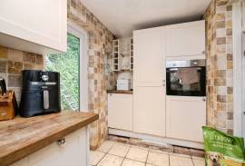 4 bedroom, Detached bungalow for sale