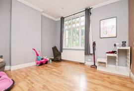 4 bedroom, Detached bungalow for sale
