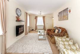 3 bedroom, Detached house for sale