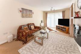3 bedroom, Detached house for sale