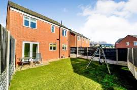 4 bedroom, Detached house for sale