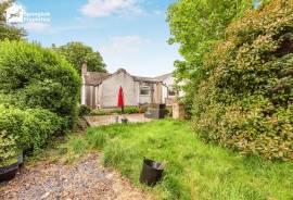3 bedroom, Semi-detached house for sale
