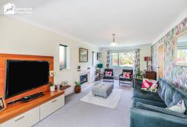 4 bedroom, Detached house for sale