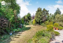 4 bedroom, Detached house for sale