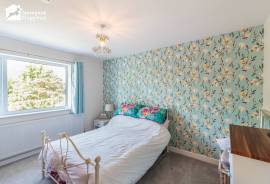 4 bedroom, Detached house for sale