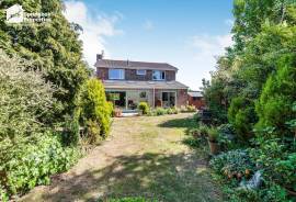 4 bedroom, Detached house for sale