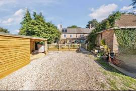 3 bedroom, End of terrace house for sale