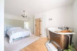 3 bedroom, End of terrace house for sale