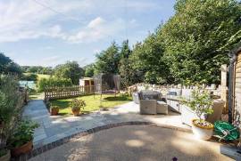 3 bedroom, End of terrace house for sale