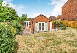 3 bedroom, Bungalow for sale