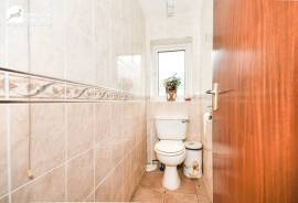 3 bedroom, Semi-detached house for sale