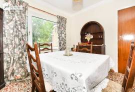 3 bedroom, Semi-detached house for sale