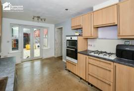 4 bedroom, Terraced House for sale