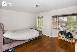 4 bedroom, Terraced House for sale