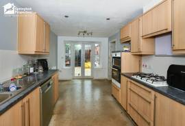 4 bedroom, Terraced House for sale