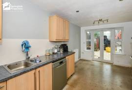 4 bedroom, Terraced House for sale