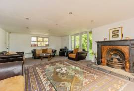 3 bedroom, Detached house for sale