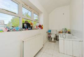 3 bedroom, Detached house for sale