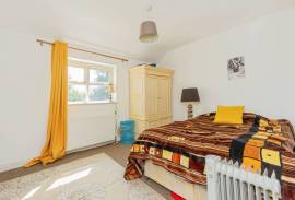 3 bedroom, Detached house for sale