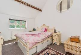 3 bedroom, Detached house for sale