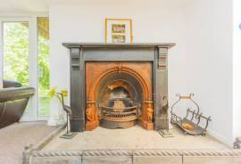 3 bedroom, Detached house for sale