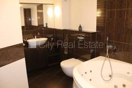 Apartment for sale in Riga, 178.10m2