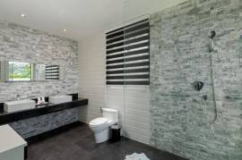 Impressive Four-Bedroom Sea View Villa in Ao Por