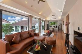 Impressive Four-Bedroom Sea View Villa in Ao Por