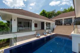Impressive Four-Bedroom Sea View Villa in Ao Por