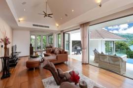 Impressive Four-Bedroom Sea View Villa in Ao Por