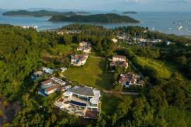 Impressive Four-Bedroom Sea View Villa in Ao Por